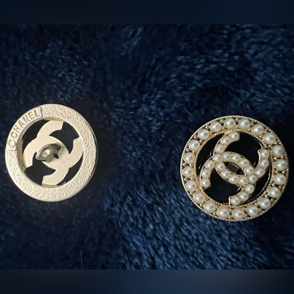 CC-(set of 6) 23mm=0.91”Pearl embellished golden alloy shanked buttons/stamped🤩 - Picture 5 of 15